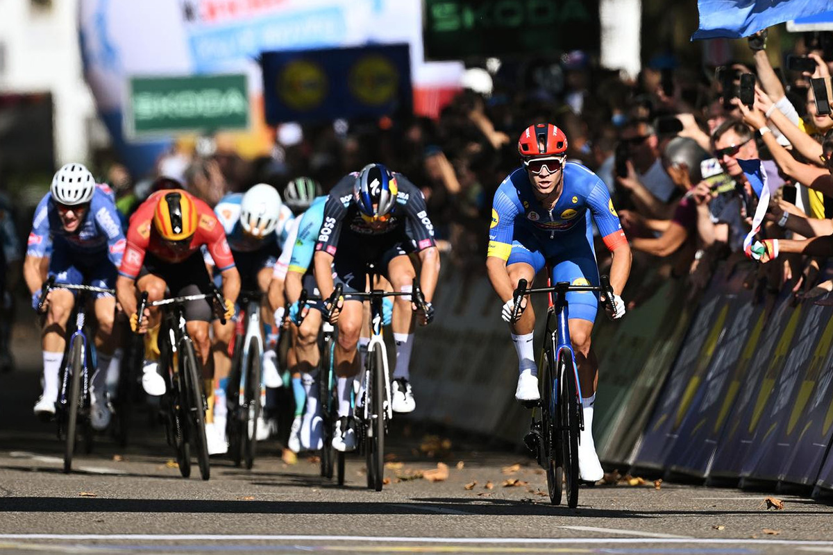 Volata imperiosa di Jonathan Milan al Deutschland Tour - credit Lidl Trek