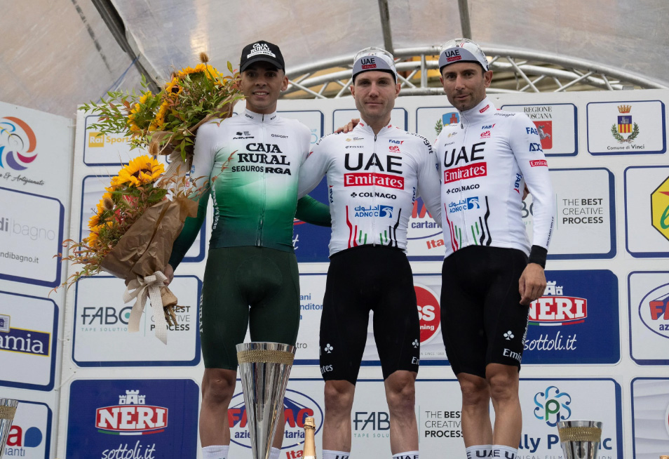 Marc Hirschi e Diego Ulissi sul podio di Larciano
