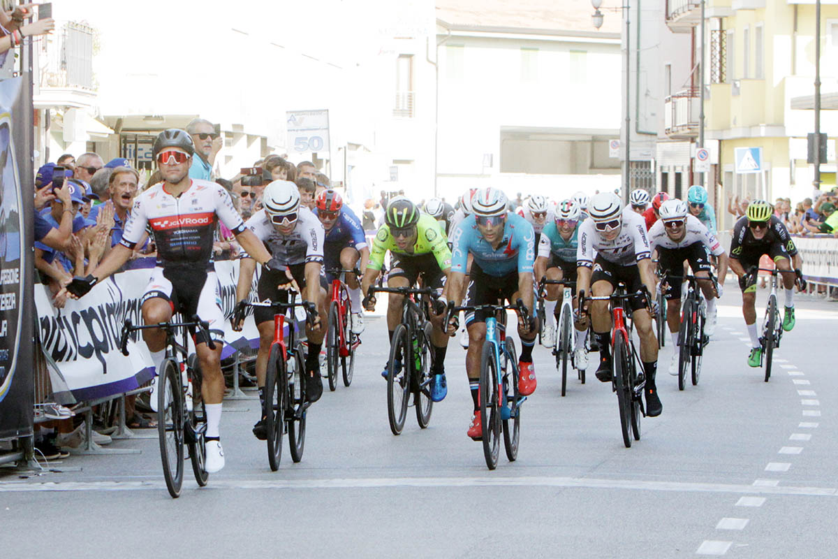 Matteo Malucelli vince la prima tappa del Giro della Regione Friuli Venezia Giulia (foto Bolgan)