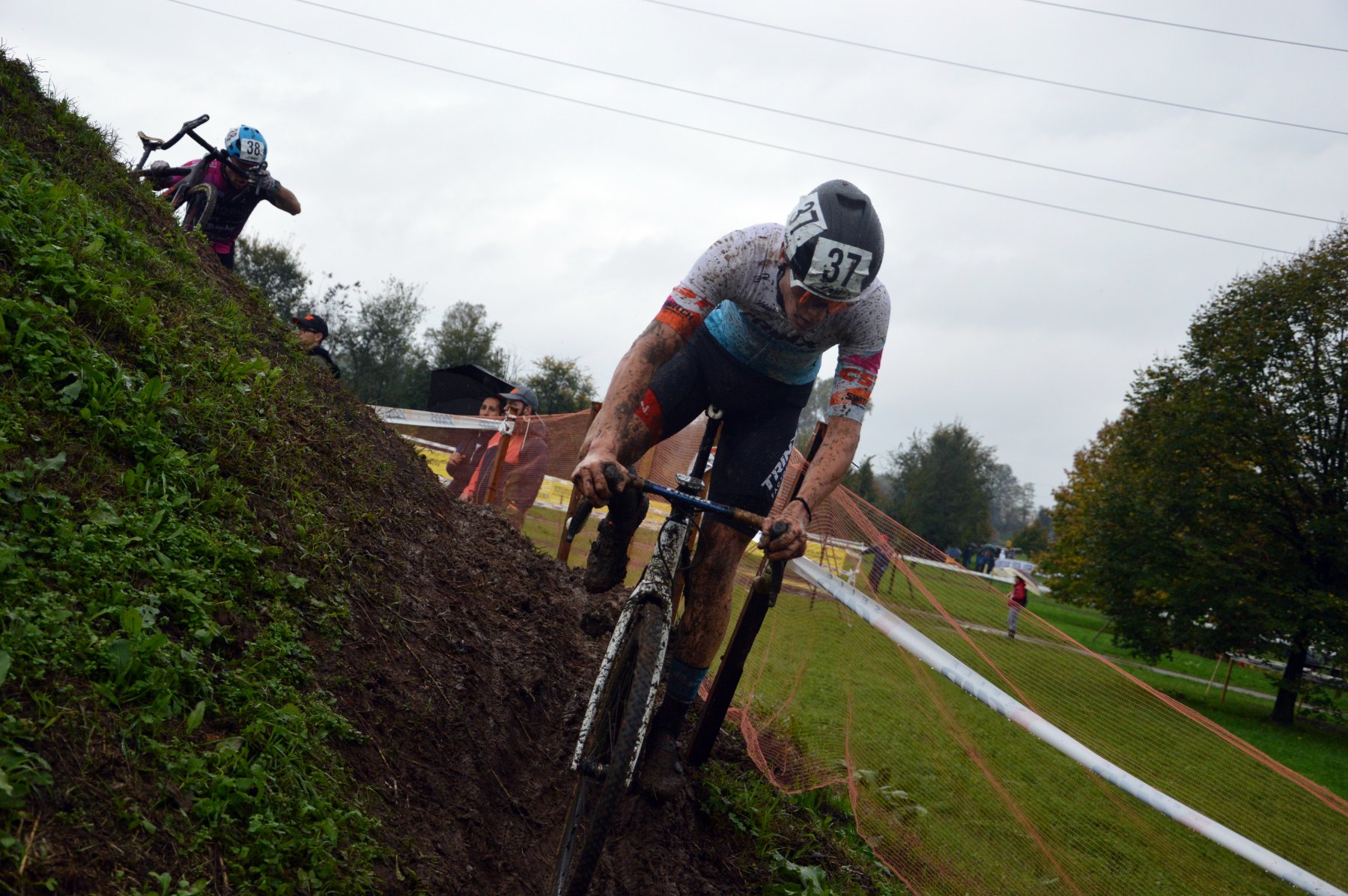 Marco Bramati (Trinx Factory Team) secondo a Solbiate Olona e per la prima volta sul podio in una gara Open di ciclocross