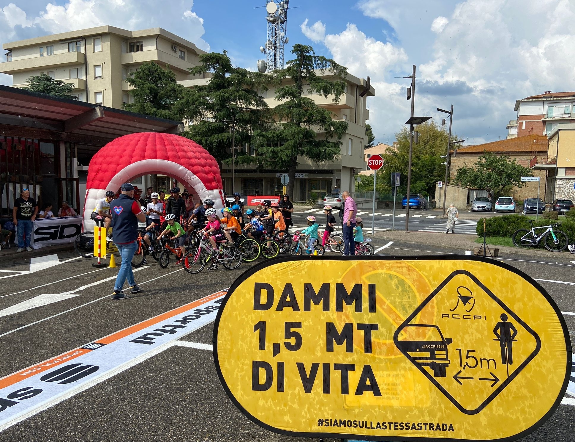 Il metro e mezzo è legge