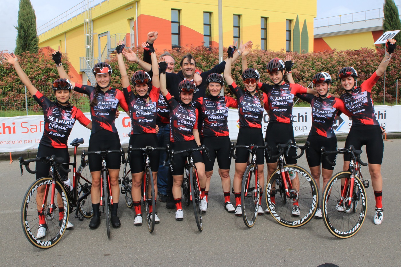 Emanuela Zanetti (Isolmant Premac Vittoria) festeggia la vittoria alla Pasqualando - credit Flaviano Ossola