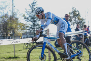 Mattia Agostinacchio vince a Benidorm