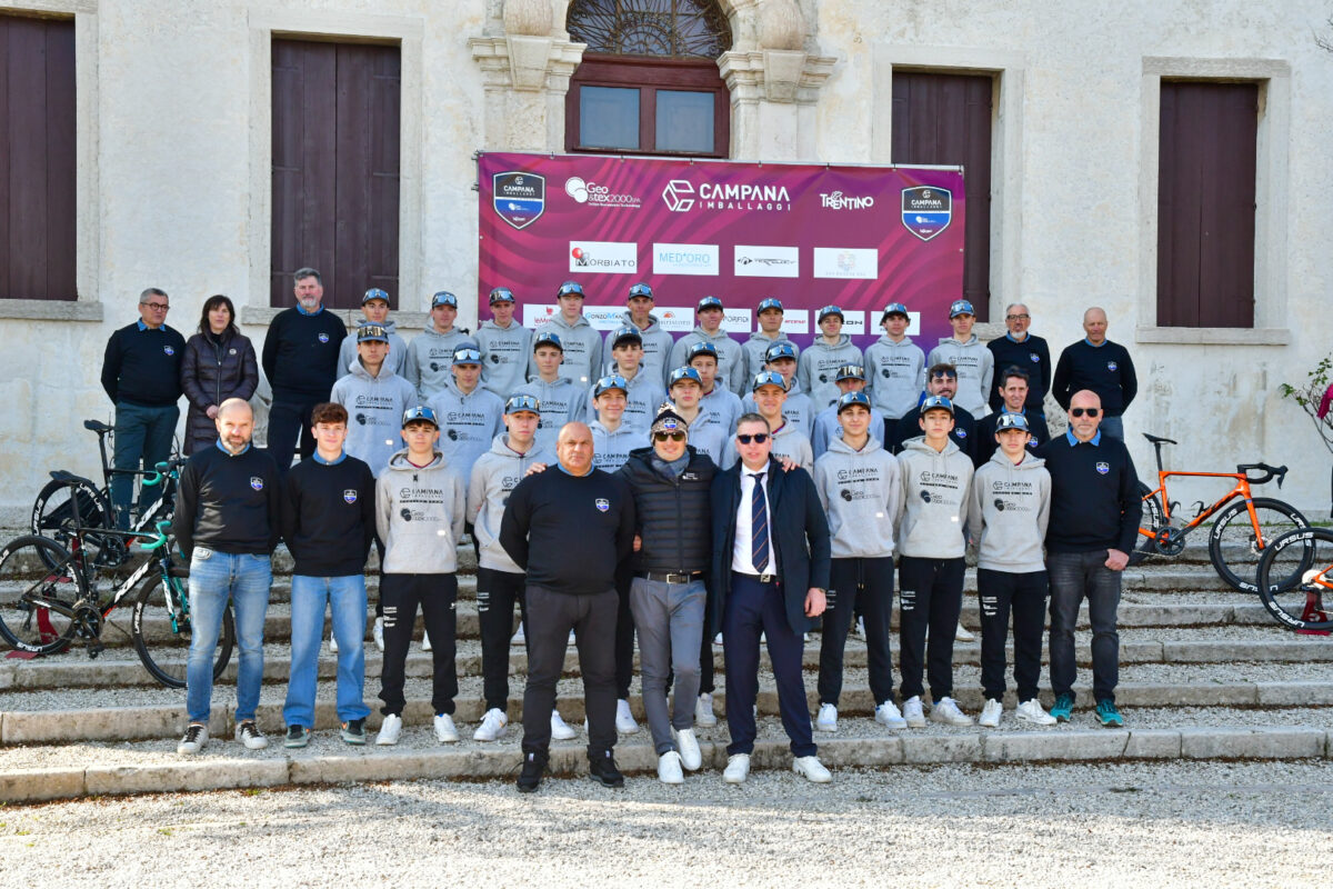 La Campana Imballaggi Geo&Tex Trentino al gran completo (Credits: Cyclingshoots - Stefano Colombo)