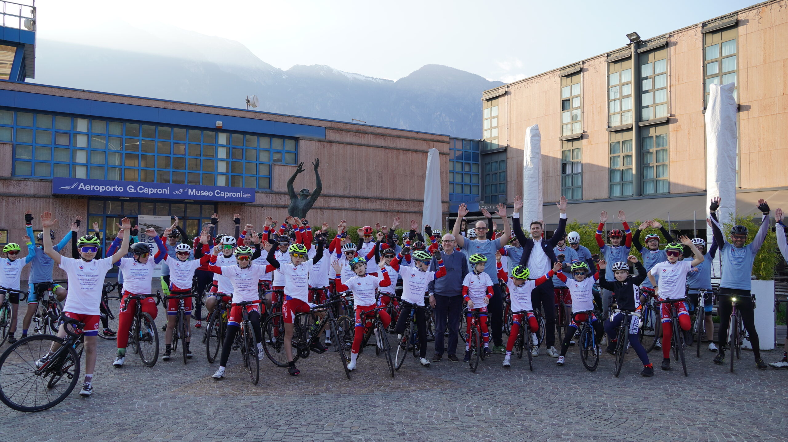 La Pedalata di Solidarietà in memoria di Janes apre la stagione 2025 del Cc Forti e Veloci