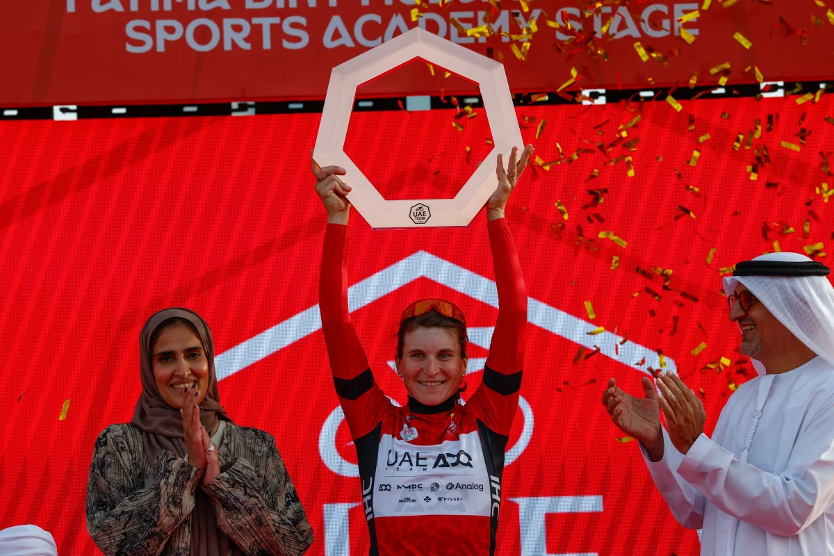 Vittoria di Elisa Longo Borghini sprint Cycling
