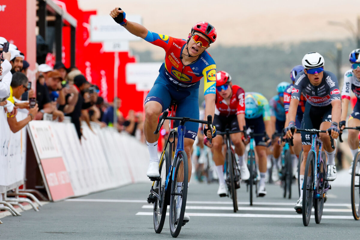 Jonathan Milan vince all'UAE Tour