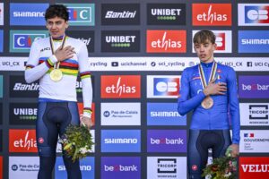 Magia iridata di Mattia Agostinacchio a Lievin. Filippo Grigolini è bronzo