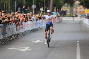 Paula Blasi vince il GP della Liberazione Donne a Roma (foto Flaviano Ossola)