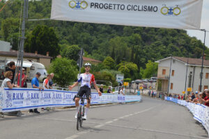 Raffaele Armanasco (Biassono) vince il Trofeo Sponsor Progetto Ciclismo Rodengo Saiano