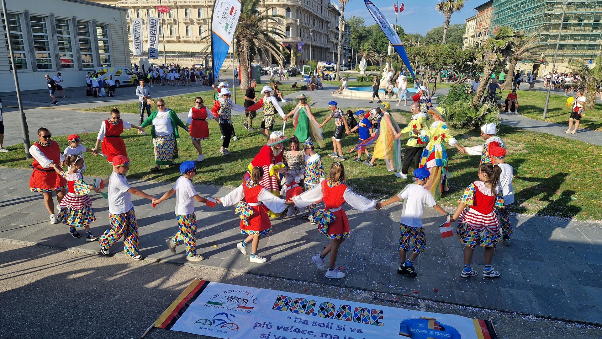 Tra sport, tradizioni e passione, inaugurata a Viareggio la 37ª edizione del Meeting Nazionale Giovanissimi con quasi 1.700 bambini da tutta Italia.